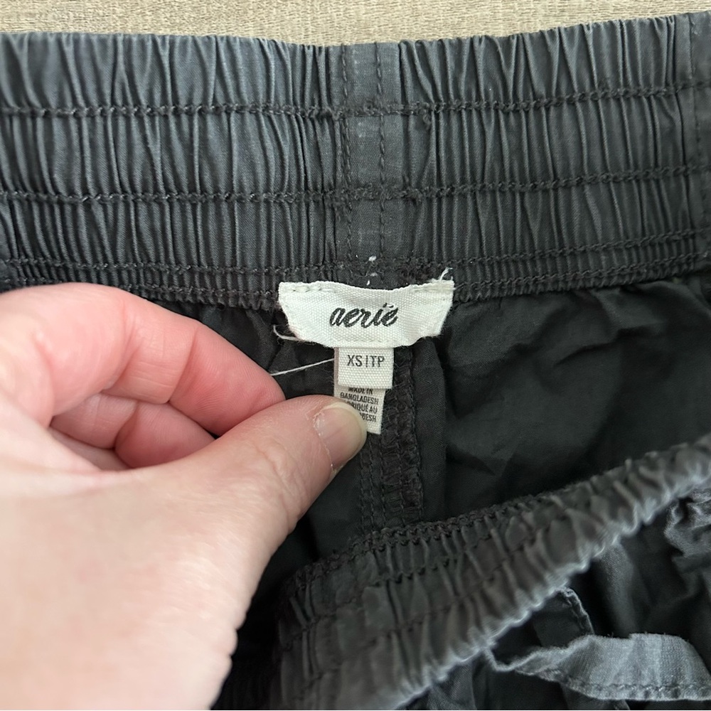 Aerie High Waisted Go For It Baggy Cargo Pants Smoked Grey XS - Picture 6 of 9